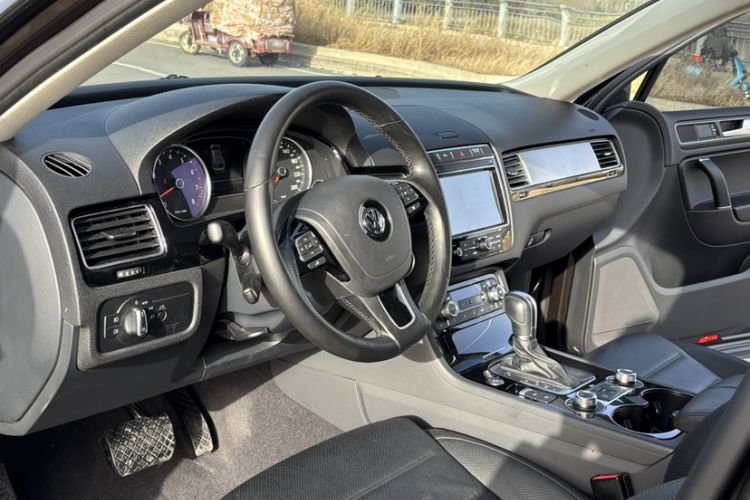 Used Volkswagen Touareg 2016 3.0 TSI Standard Version
