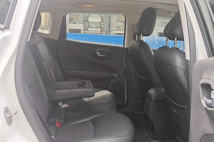 Used Jeep Compass 2019 220T Automatic Enjoyment Version Interior 4