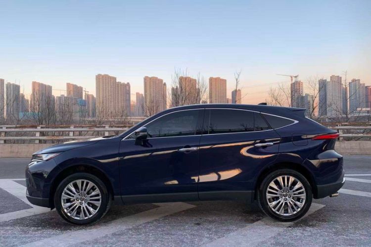 Used Toyota Harrier 2022 2.0L CVT Two-Wheel Drive Deluxe Edition