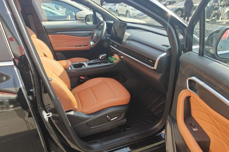 Used Geely Auto Haoyue L 2024 2.0T DCT Flagship Version