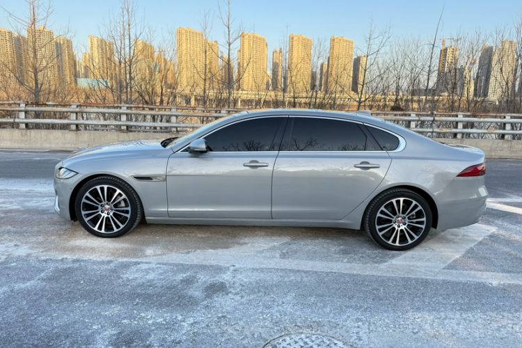 Used Jaguar XFL 2024 2.0T P250 Two-Wheel Drive Prestige Luxury Edition