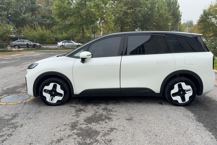 Used ARCFOX Kaola 2023 Family Edition
