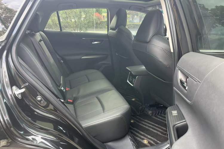 Used Toyota Harrier 2023 2.0L CVT Two-Wheel Drive Luxury Edition Interior 6