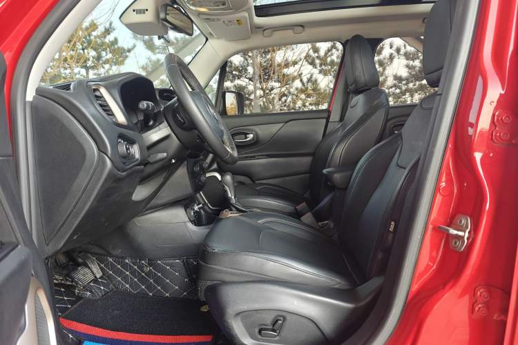 Used Jeep Renegade 2018 Connected Large Screen Version 180TS Automatic Four-Wheel Drive All-Terrain Version