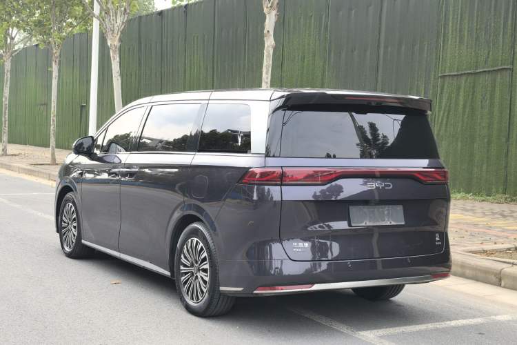 Used BYD Xia 2025 DM-i 1.5T 180km Excellence Model
