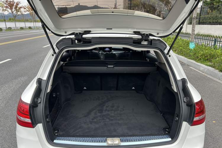 Used Mercedes-Benz C-Class 2015 C 200 station wagon