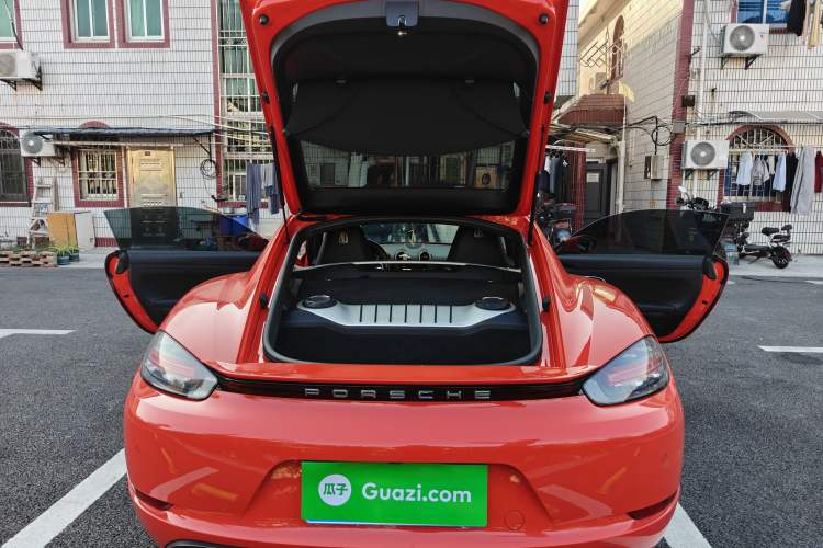 Used Porsche 718 2016 Cayman 2.0T
