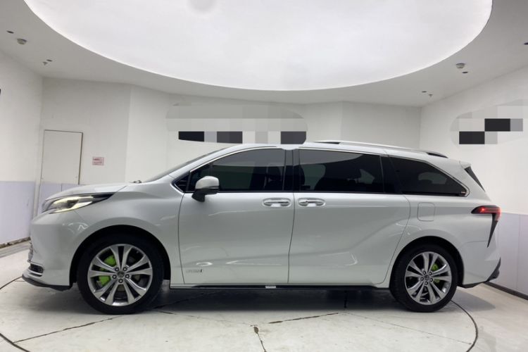 Used Toyota Sienna 2021 2.5L Hybrid Ultimate Edition
