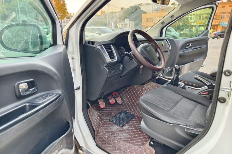 Used Jinbei Gold Hiace M Classic 2022 Panda Edition 1.5L Engineering Lion Passenger Van 6 Seats