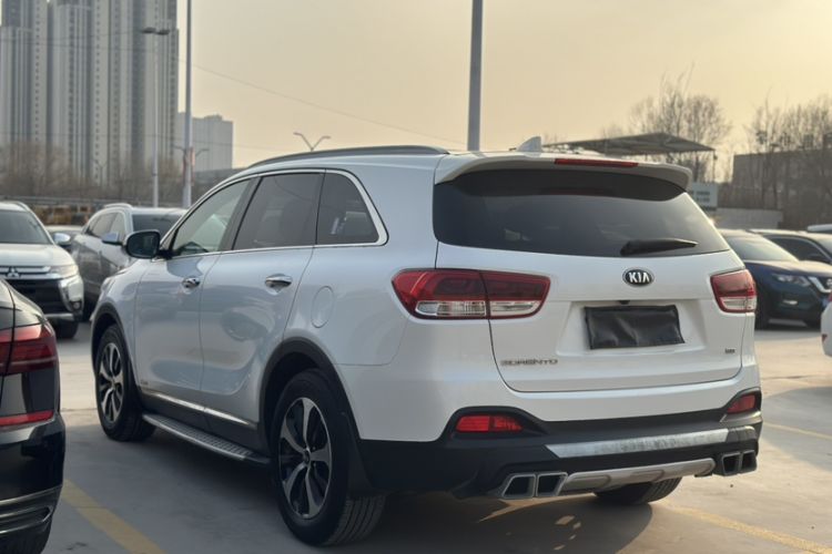 Used Kia Sorento 2015 Sorento L 2.4L Gasoline 4WD Elite Edition 7 Seats China IV Standard
