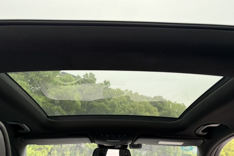 Used Mercedes-Benz GLC 2017 GLC 300 4MATIC Sport Edition Headliner