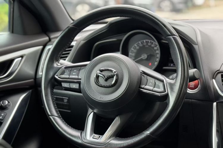 Used Mazda CX-4 2018 2.0L Automatic Two-Wheel Drive Blue Sky Luxury Edition Interior 1