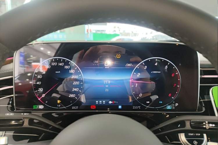 Used Mercedes-Benz E-Class 2025 E 260 L Sport Edition Odometer Close Up