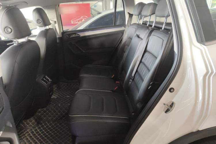 Used Volkswagen Tiguan L New Energy 2019 430 PHEV Hybrid Flagship Model Interior 4