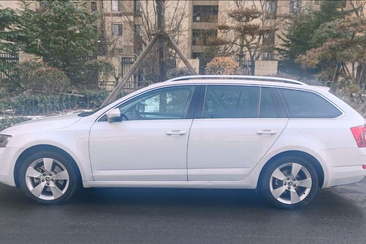 Used Skoda Octavia 2015 1.8T Yizhen Travel Edition