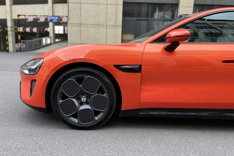 Used Xiaomi Auto SU7 2024 Rear-Drive Ultra-Long Range Advanced Pro-Level Intelligent Driving Version
