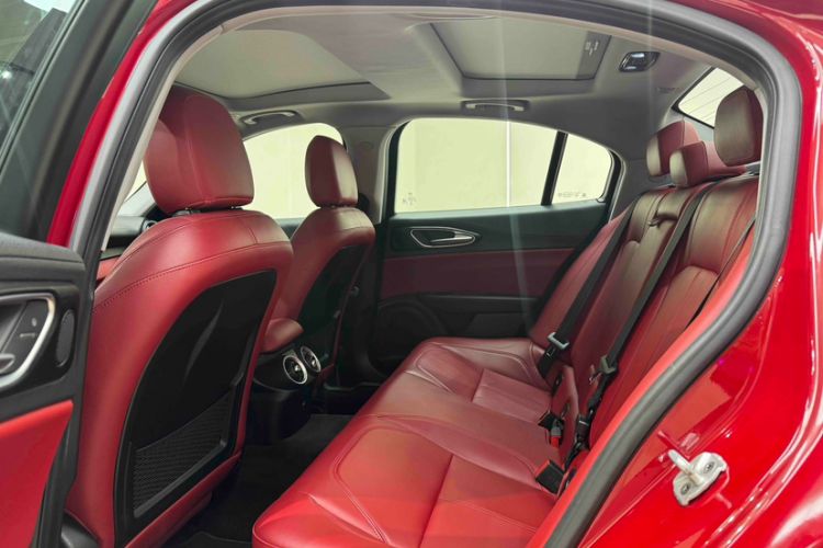 Used Alfa Romeo Giulia 2017 2.0T 280HP Luxury Edition