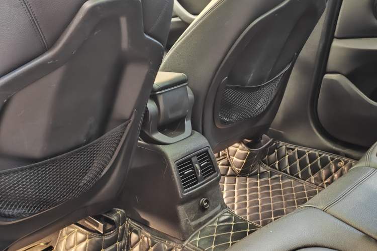 Used BMW X1 2018 sDrive18Li Fashion Model Interior 9