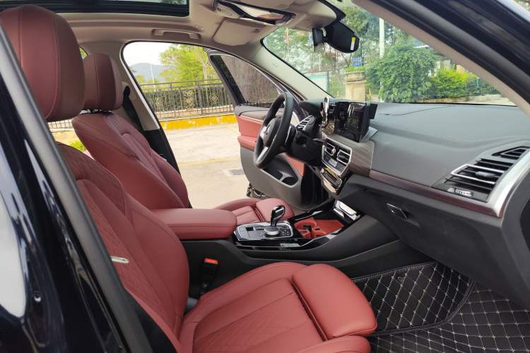 Used BMW X3 2023 Restyled xDrive30i Leading Edition M Night Sky Package Interior 4