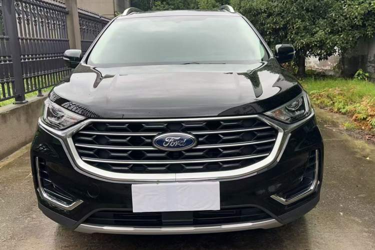 Used Ford Edge 2022 PLUS EcoBoost 245 Four-Wheel Drive Platinum Edition 7-Seater