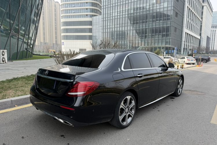 Used Mercedes-Benz E-Class 2016 E 300 L Sporty and Stylish Model