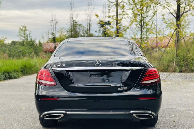 Used Mercedes-Benz E-Class 2018 Facelift E 300 L Luxury Edition
