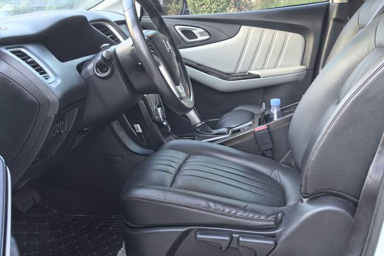 Used Luxgen 5 2015 1.8T Automatic ZhiZun Model
