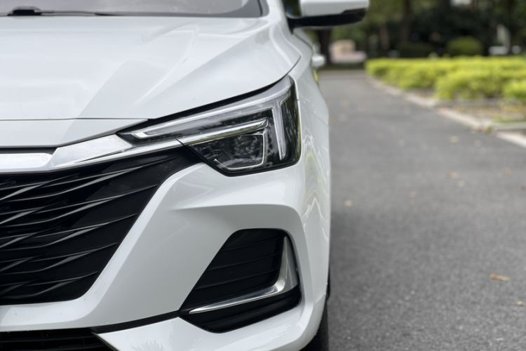 Used Roewe i6 MAX New Energy 2022 EV 500 Grand Touring Edition with Sunroof