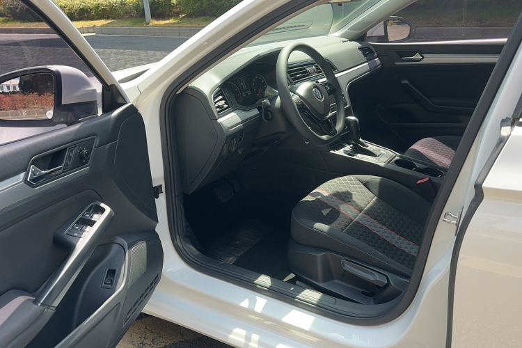 Used Volkswagen Lamando 2019 230TSI DSG Fashion Edition China V Standard