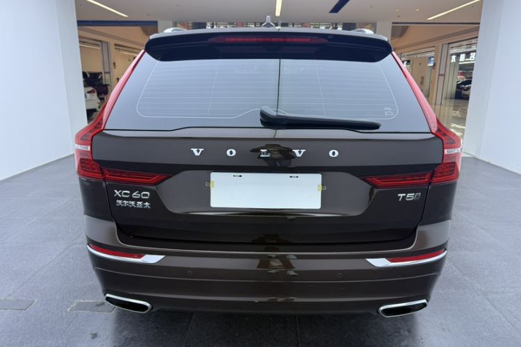 Used Volvo XC60 2021 T5 4x4 Smart Luxury Edition