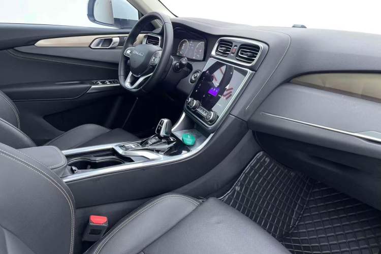 Used Lynk & Co 01 2019 2.0T Two-Wheel-Drive Pro Version China VI Standard