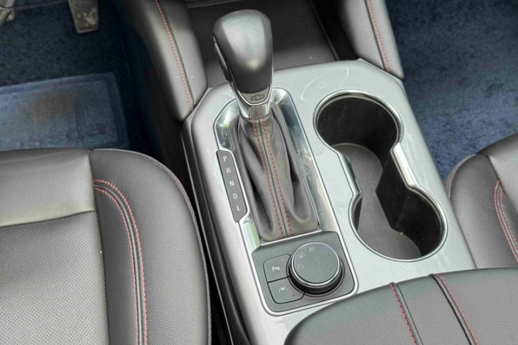 Used Chevrolet Blazer 2022 Mild Hybrid 650T Redline 7-Seater Thunder Edition Gear Lever