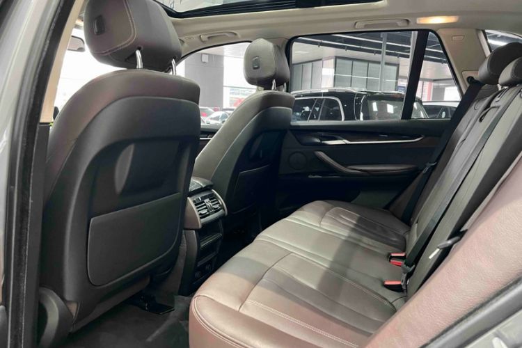 Used BMW X5 2014 xDrive35i Elegant Edition Interior 4