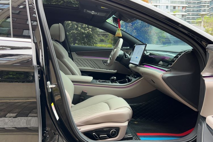 Used BYD Han 2024 DM-i Glory Edition 200KM Flagship Model Right Front Seat