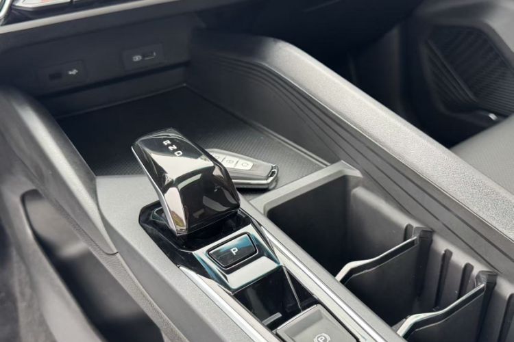 Used JETOUR Traveler 2023 2.0T All-Wheel Drive CrossPRO+