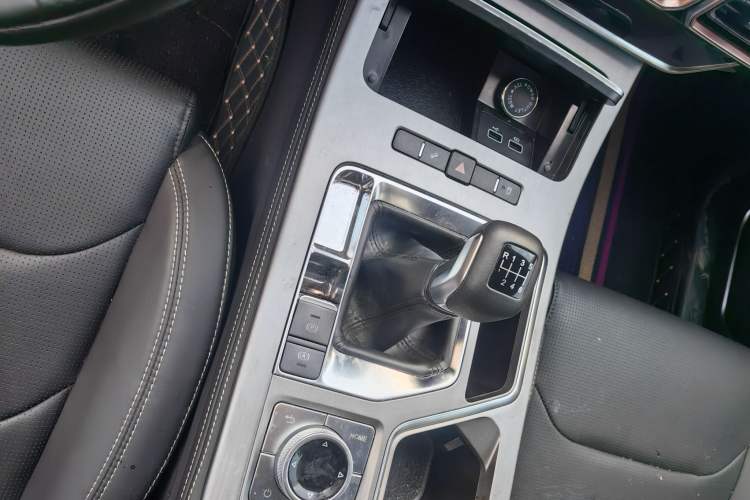 Used JETOUR X70 PLUS 2021 1.5T Manual Lin 7-Seater