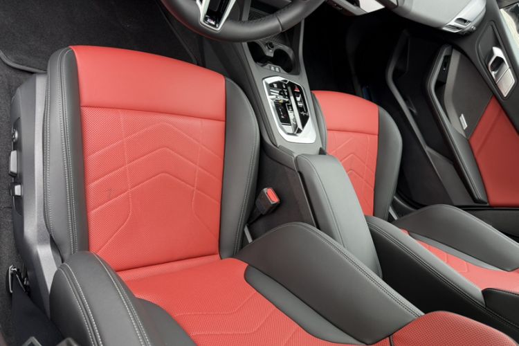 Used BMW 2 Series 2025 225L M Sport Night Edition Package Interior 10