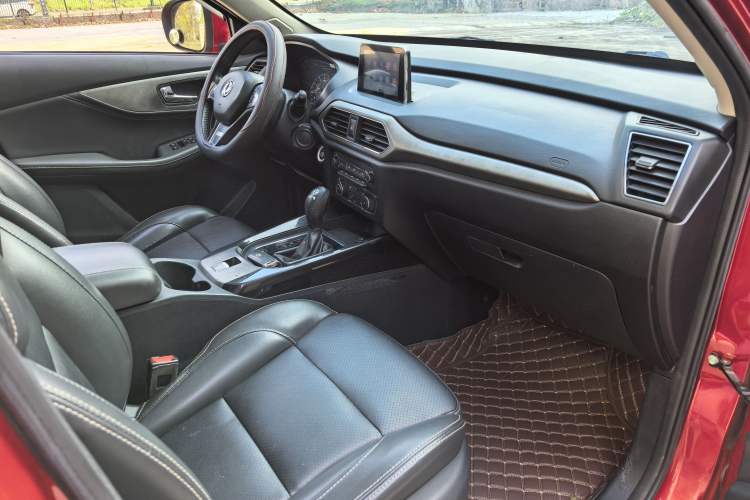 Used Dongfeng Fengon S560 2018 1.8L CVT Urban Model 5 Seats