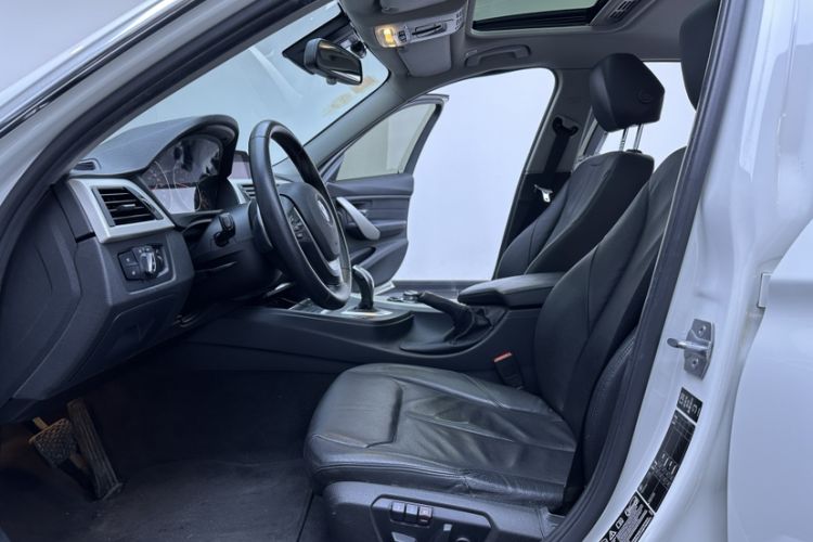 Used BMW 3 Series 2014 328Li Fashion Model
