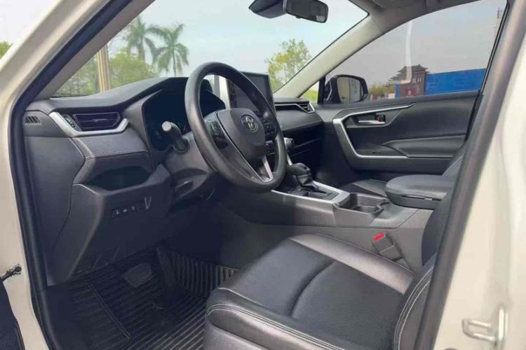 Used Toyota RAV4 2020 2.0L CVT Two-Wheel Drive Fashion Edition
