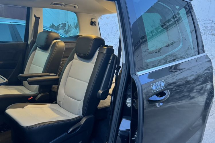 Used Volkswagen Sharan 2018 380TSI Comfort Edition 6-Seater
