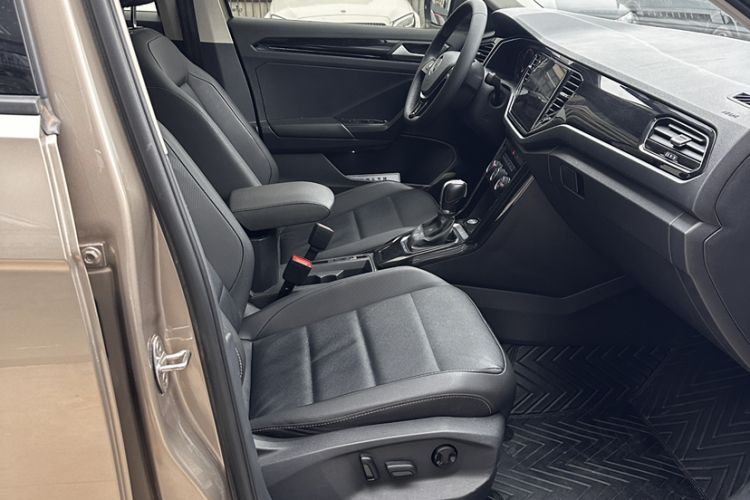 Used Volkswagen T-ROC 2022 280TSI DSG Two-Wheel Drive Comfort PLUS