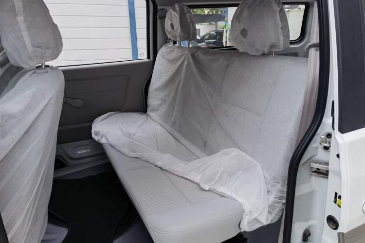 Used Jinbei New Hiace X30L 2024 Wealth Edition Passenger Van 5/6/7 Seater Front-Mounted Air Conditioning
