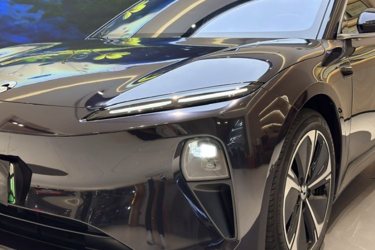 Used Nio ET5T 2024 75kWh Touring Exterior 1