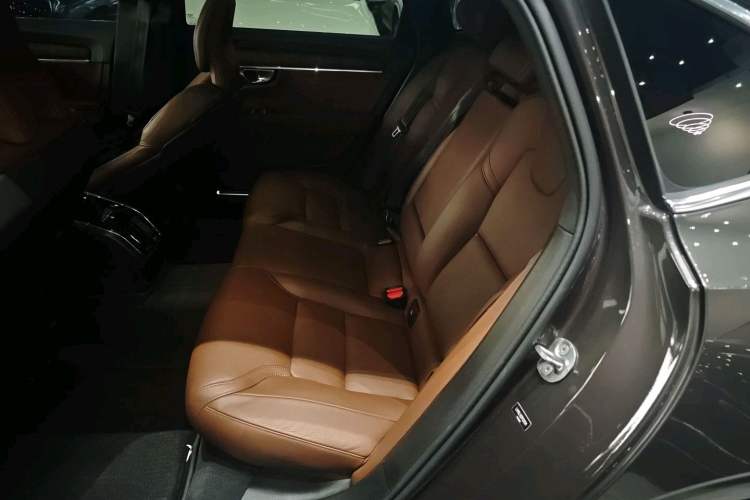 Used Volvo S90 2023 B5 Zhiyuan Luxury Edition