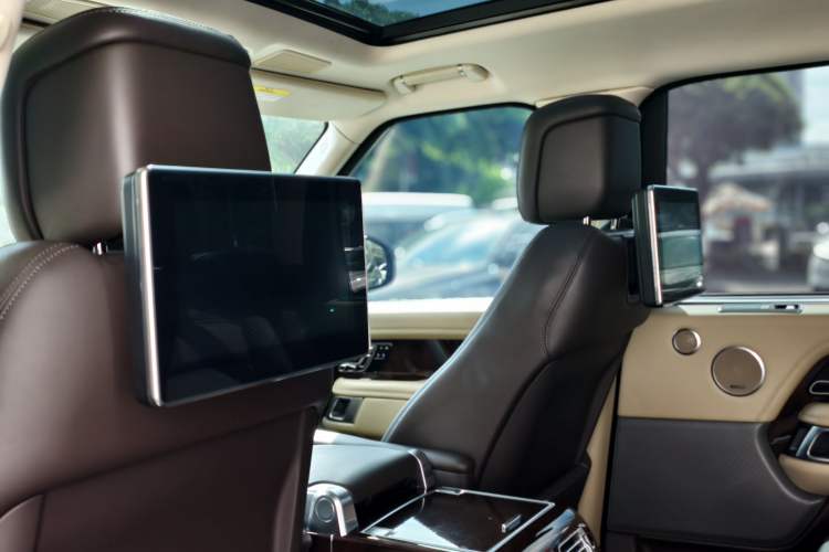 Used Land Rover Range Rover 2021 3.0 L6 Century Extended Classic Edition
