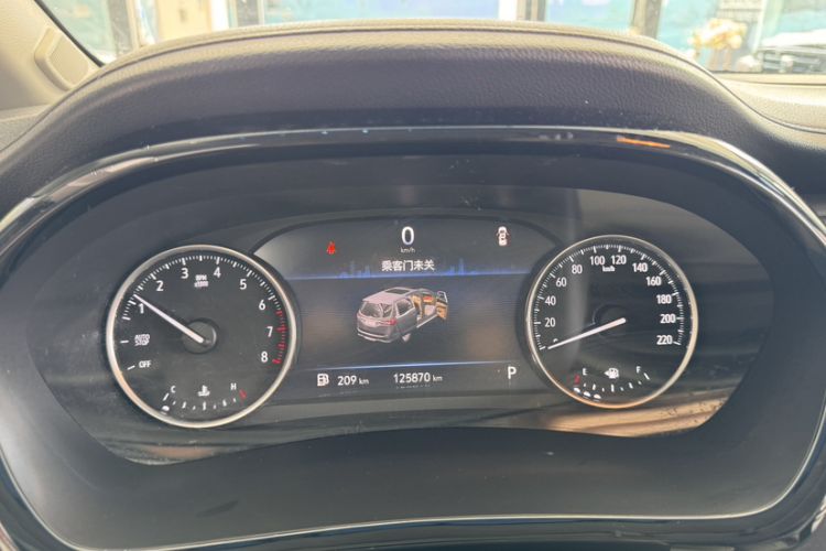 Used Buick GL8 2023 Land Executive Class Smart Enjoyment Model
