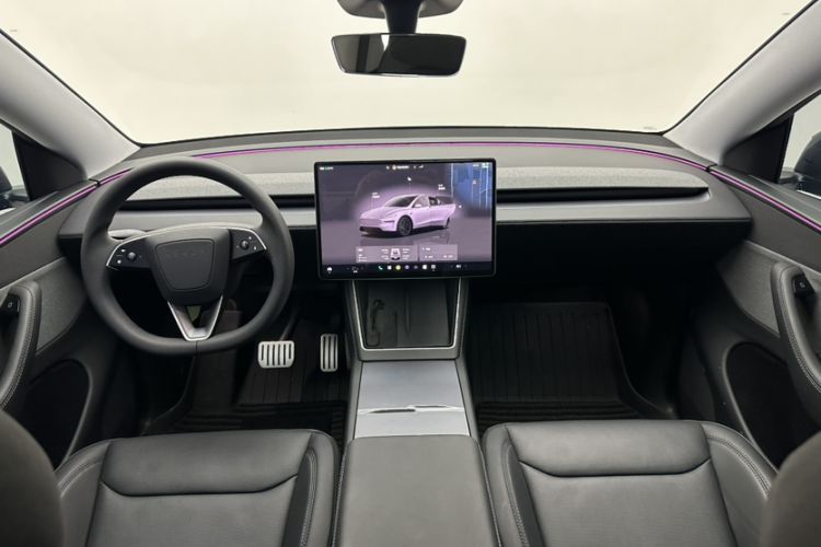 Used Tesla Model Y 2025 Rear-Wheel-Drive Version