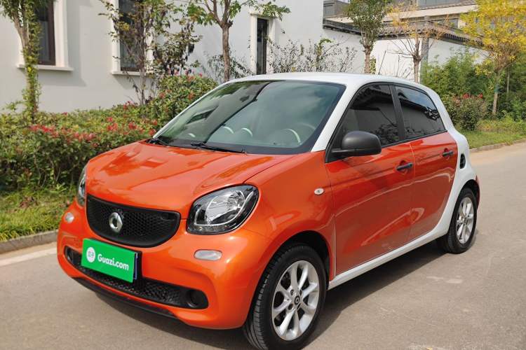 Used smart forfour 2018 1.0L 52 kW Dynamic Edition
