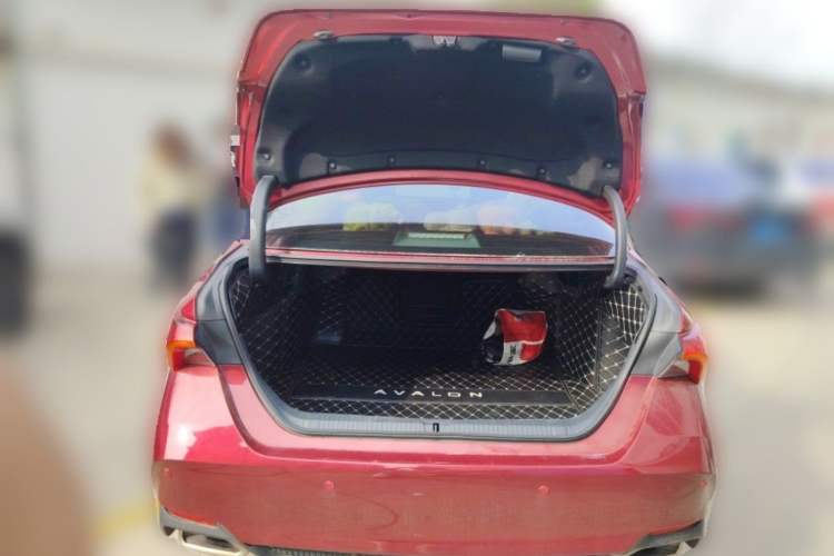 Used Toyota Avalon 2019 2.0L Ambition Edition China VI Exterior 3